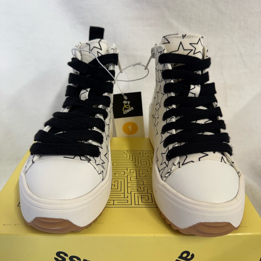 Art Class Kids Blakely High-Top Side Zip Fashion Sneakers White Stars - Size 1 - Picture 2 of 10